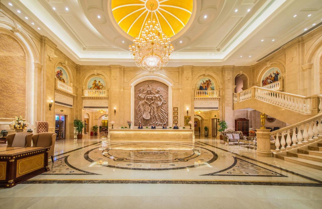 Vienna International Hotel Yantai Changjiang Road Xingyi Square Branch Eksteriør billede